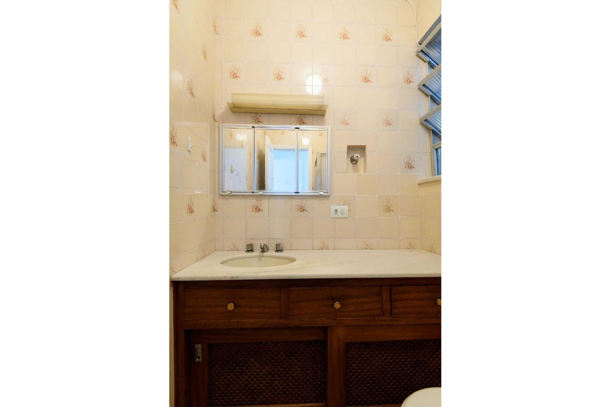 Completo A 400m Da | Sl 363/906 Apartamento Rio de Janeiro